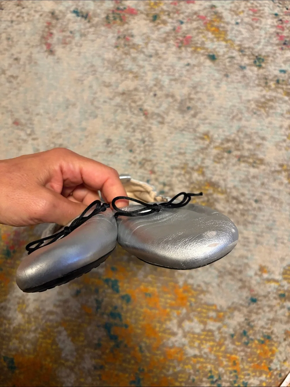 Tod’s silver flats